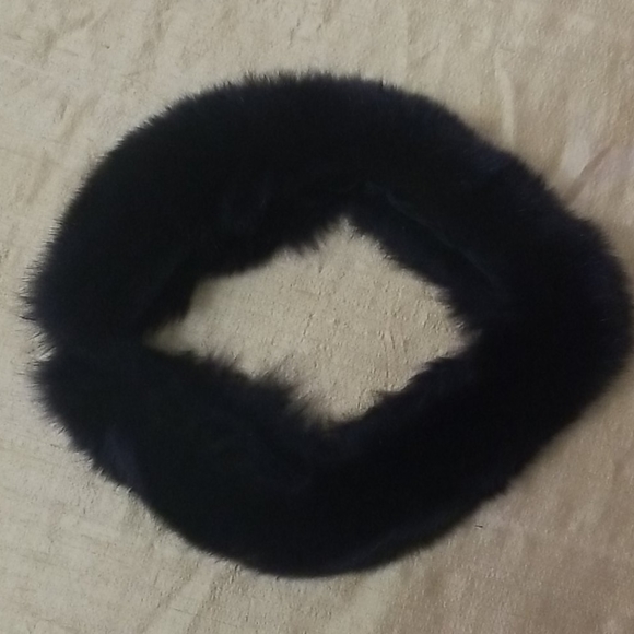 Fur Hat or Collar Accessory - Picture 3 of 6